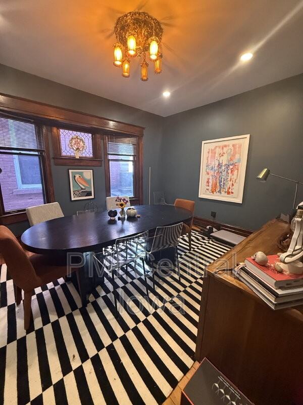729 19th St - Photo 3 of 13