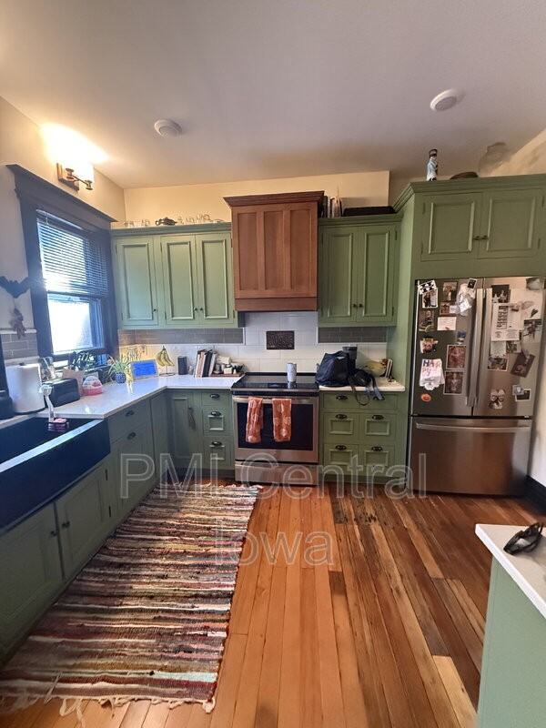 729 19th St - Photo 4 of 13