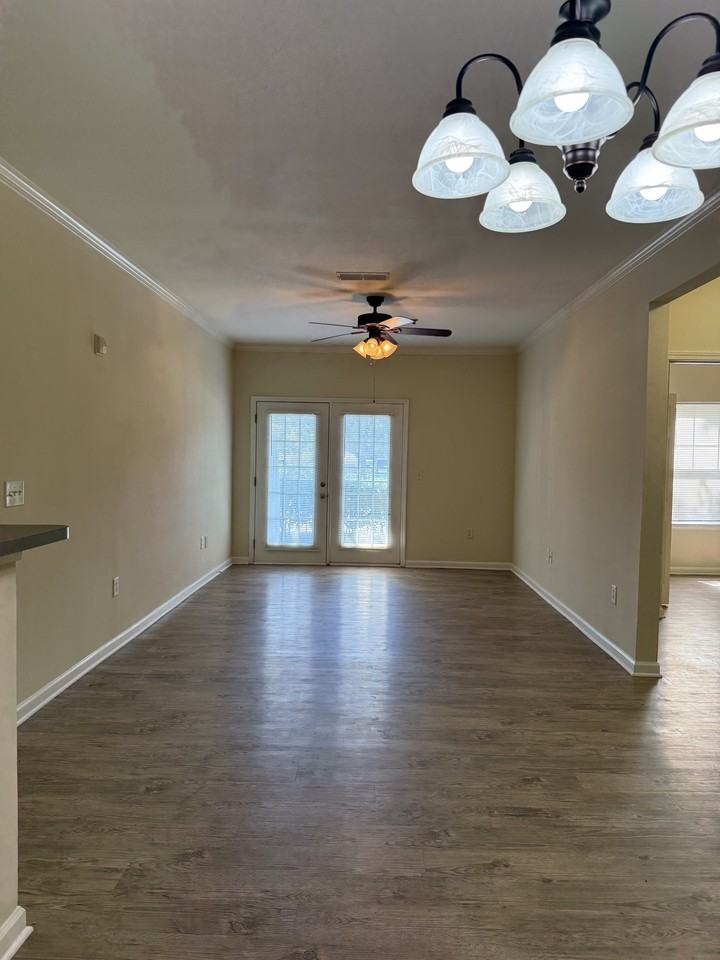 400 Vista Lake Dr #104 - Photo 4 of 21
