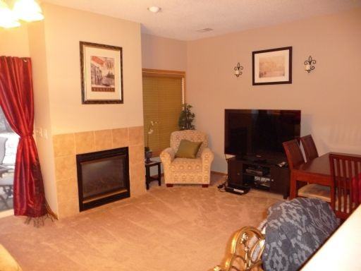 1358 Preston Ln - Photo 4 of 19