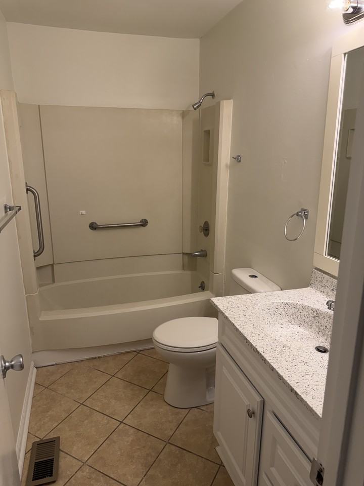 7814 Hickory Hollow Ln #NA - Photo 5 of 16