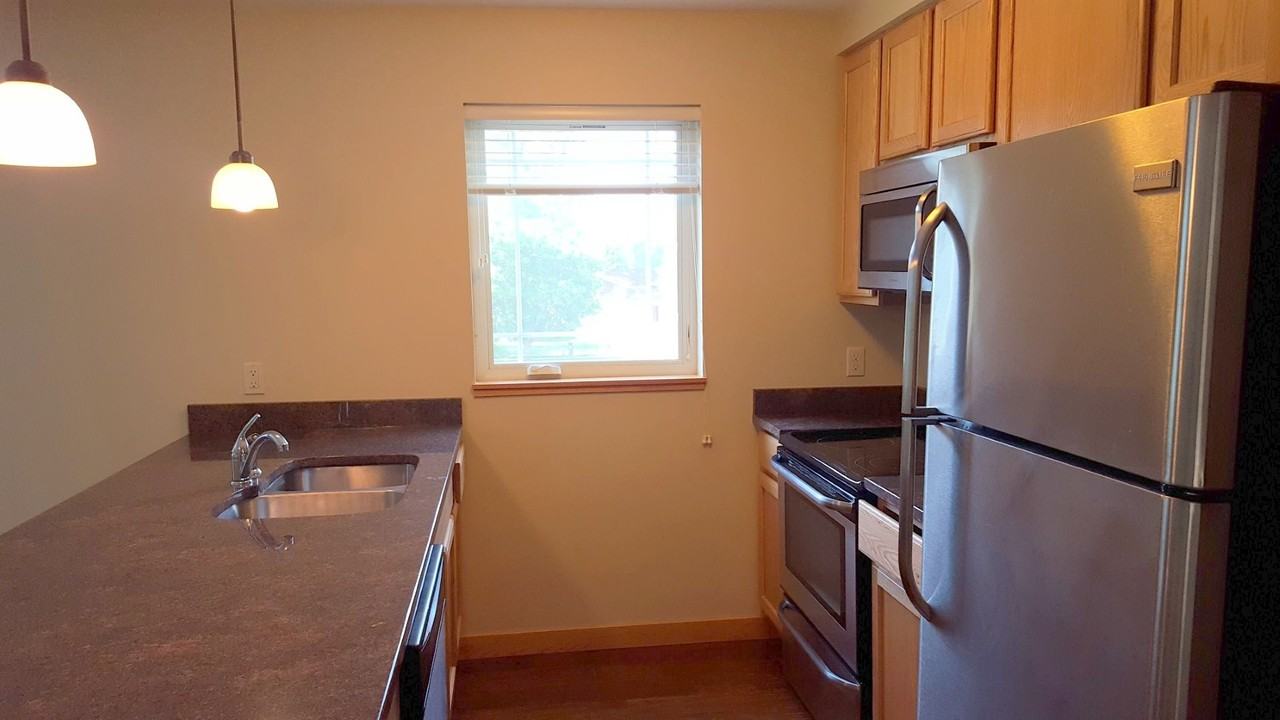 2821 26th St Nw #301 - Photo 7 of 23