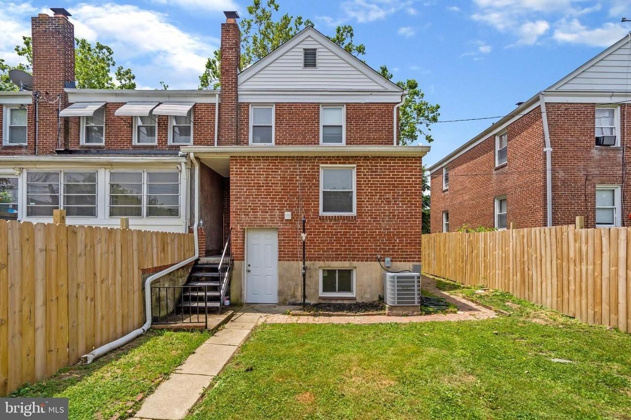 2937 Liberty Pkwy - Photo 2 of 6