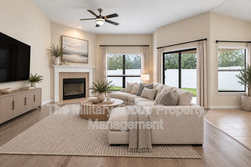 1059 Maple Ln - Photo 7 of 46