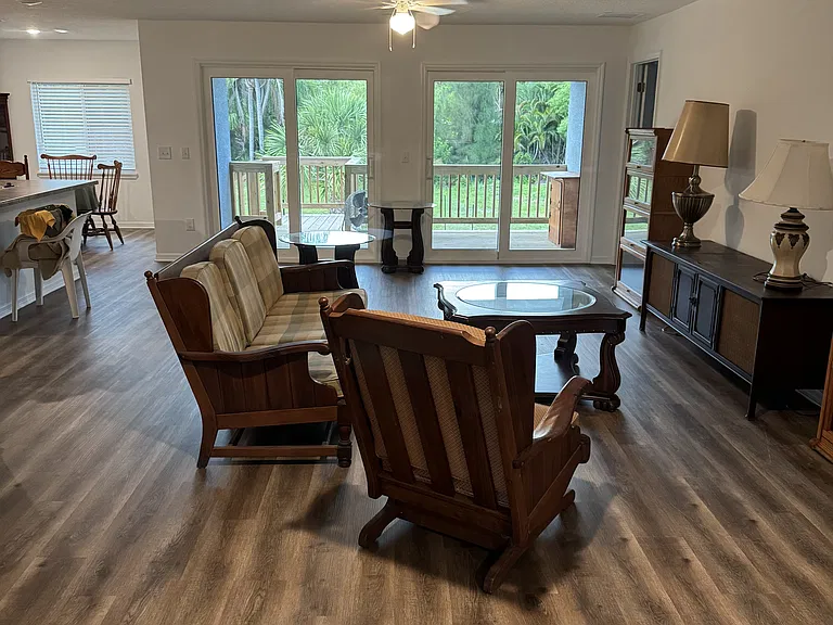 23492 Harper Ave - Photo 5 of 13