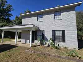 featured image of 46 Meadowlark Dr