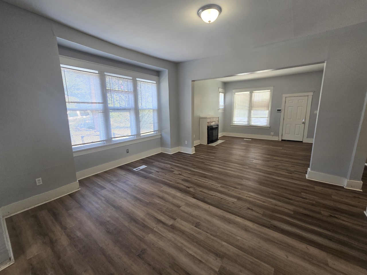 2300 S Pulaski St - Photo 5 of 17