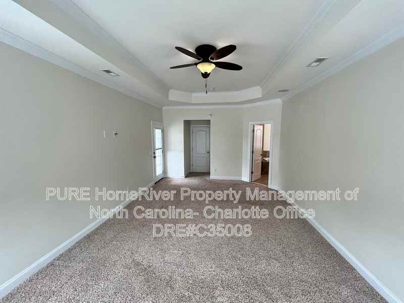 10330 Royal Winchester Dr - Photo 4 of 15