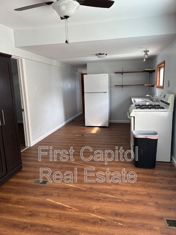 11 Pennsylvania Ave - Photo 4 of 14