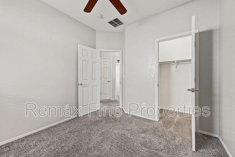 39516 N Hillerman Way - Photo 6 of 31