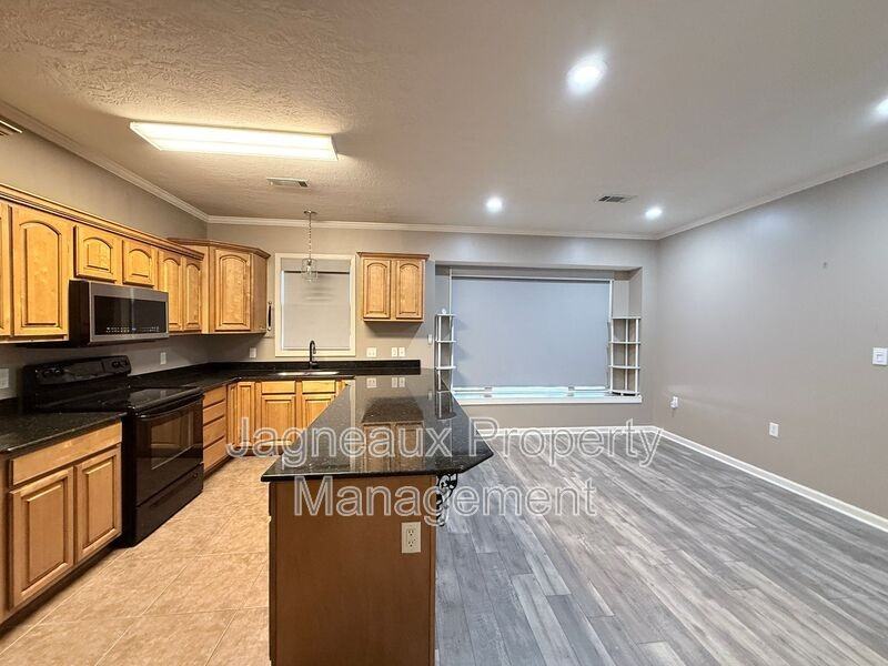1709 Ethel St #A - Photo 3 of 11