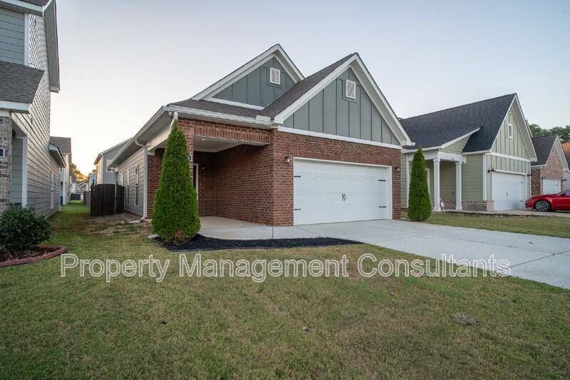 1033 Highgrove Hts Nw - Photo 2 of 26