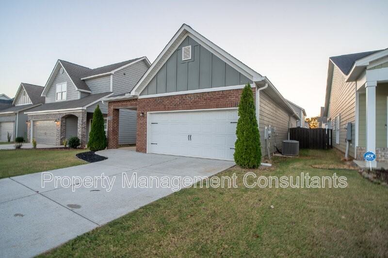 1033 Highgrove Hts Nw - Photo 3 of 26