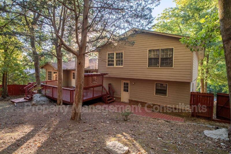 2624 Excalibur Dr Se - Photo 7 of 27