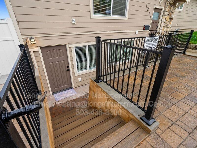 2812 Ne Bryant St - Photo 5 of 47