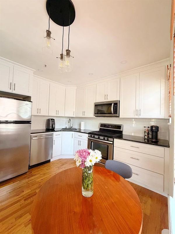 440 Jersey Ave #302 - Photo 7 of 10