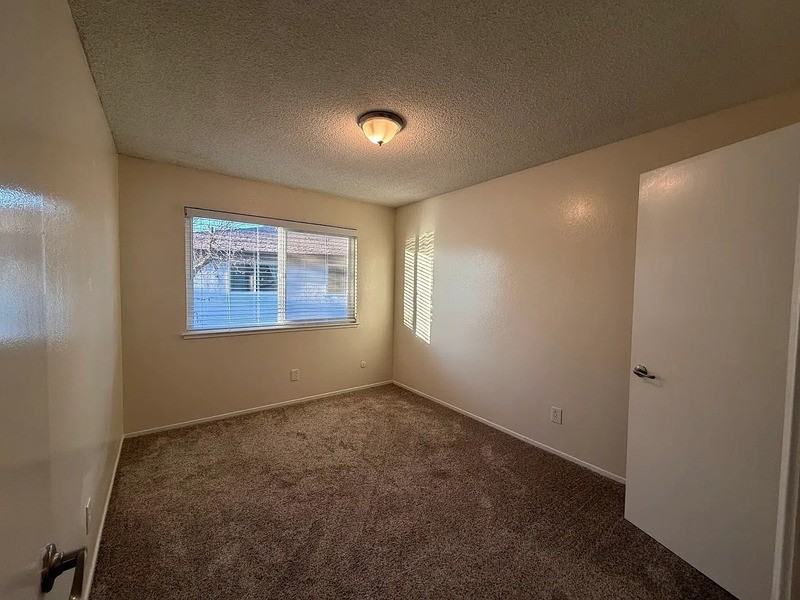 1742 Fremont Ct #4 - Photo 3 of 16