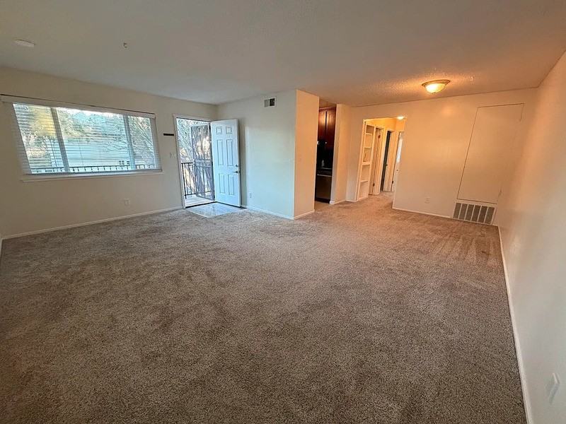 1742 Fremont Ct #4 - Photo 7 of 16