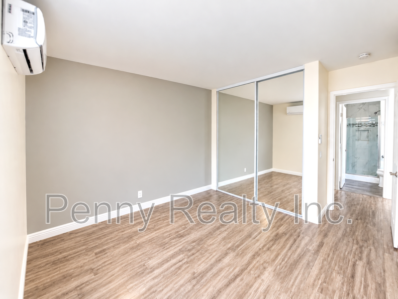 5540 Lindo Paseo #3 - Photo 4 of 27