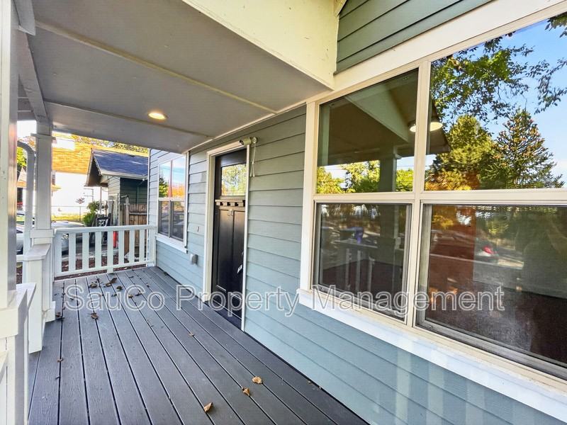 1499 S Beech St - Photo 3 of 27
