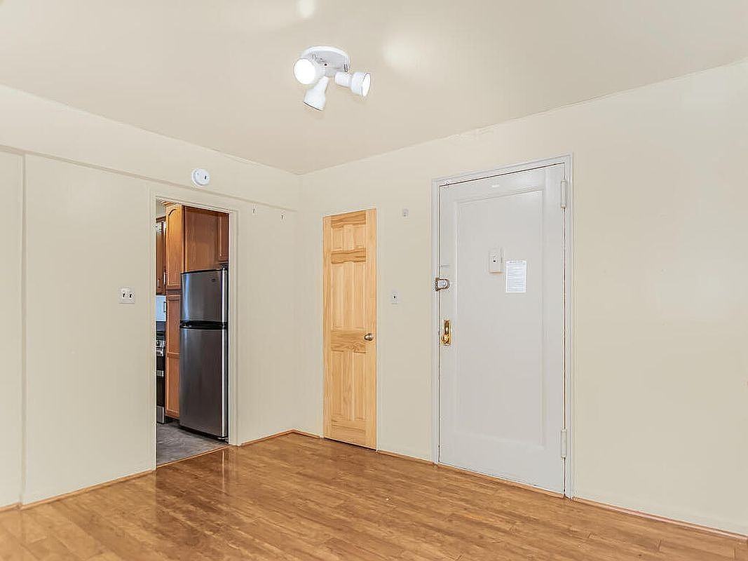 1425 Thieriot Ave #2J - Photo 3 of 12
