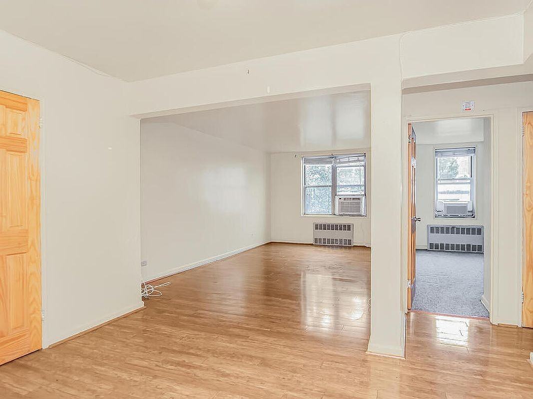 1425 Thieriot Ave #2J - Photo 7 of 12