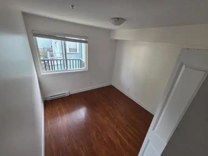 2131 Pandora St #210 - Photo 5 of 12