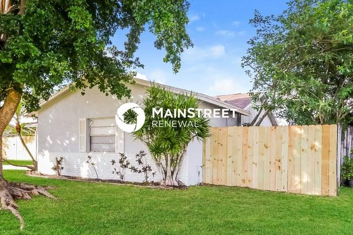 1105 Sonata Way - Photo 3 of 15