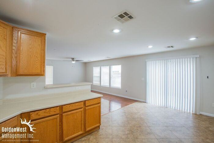 217 Snow Dome Ave - Photo 6 of 20