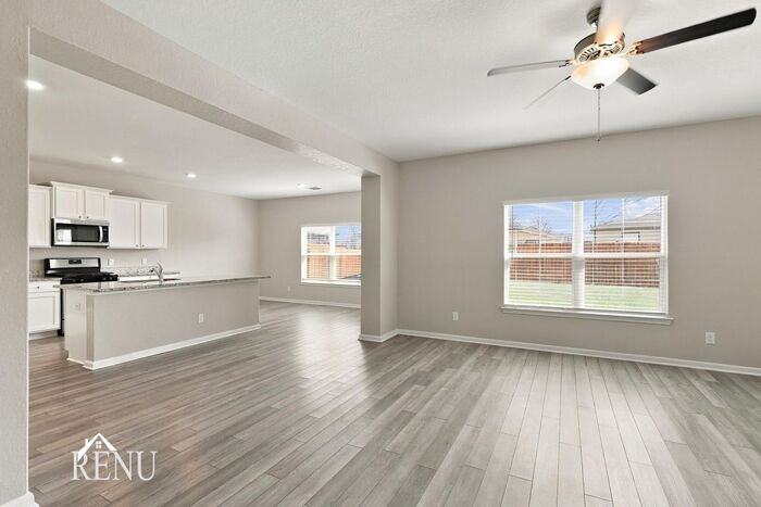 2950 Jackson Smt - Photo 4 of 17