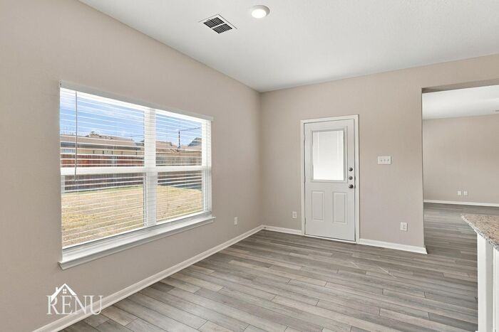 2950 Jackson Smt - Photo 7 of 17