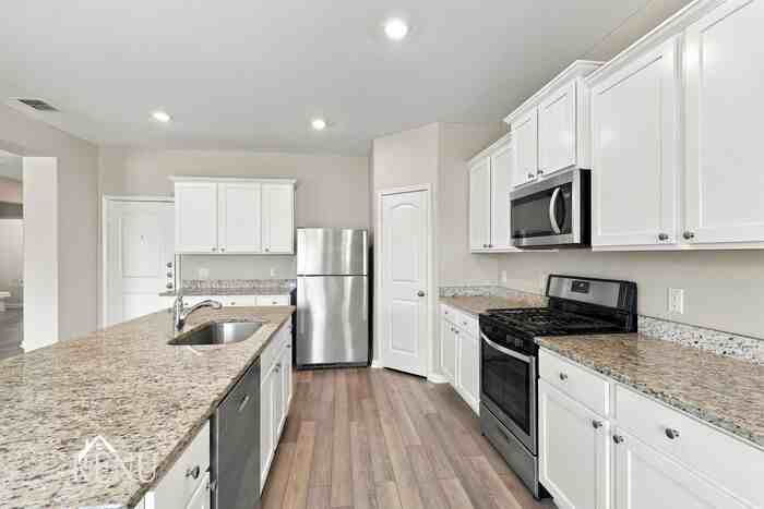 2950 Jackson Smt - Photo 2 of 17