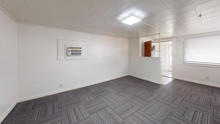 719 N 12th St - Photo 4 of 9