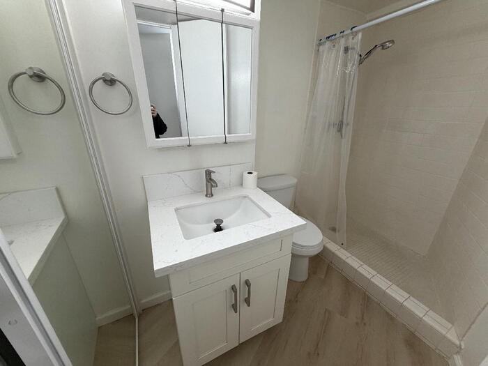 750 Amana St #111 - Photo 4 of 5
