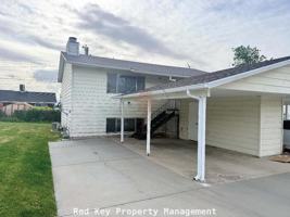 featured image of 379 Noble Rd