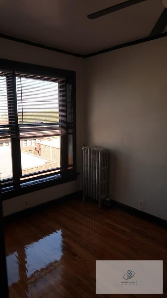 846 W Montrose Ave #407 - Photo 5 of 12