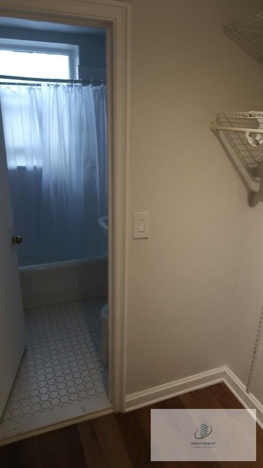 534 W Stratford Pl #308 - Photo 7 of 12