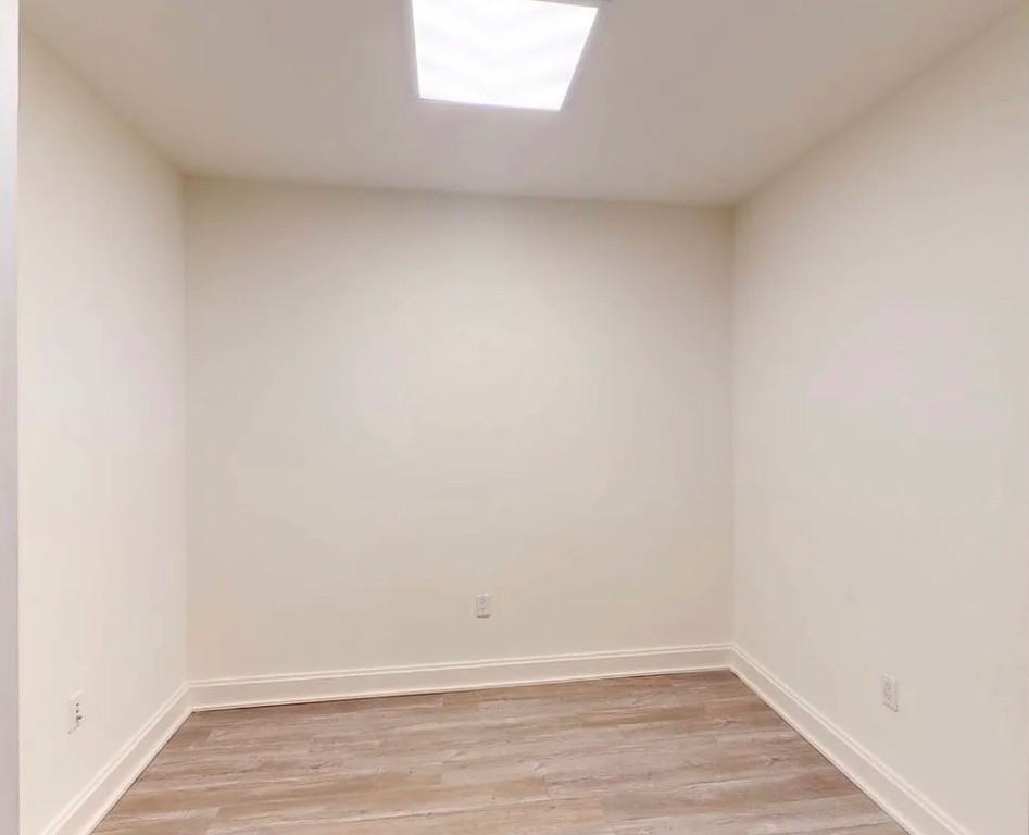 10 Hanover Sq #12T - Photo 3 of 5
