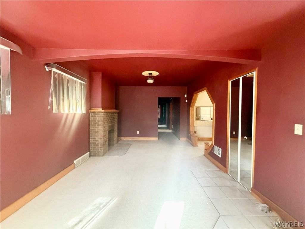 544 Lasalle Ave - Photo 4 of 18