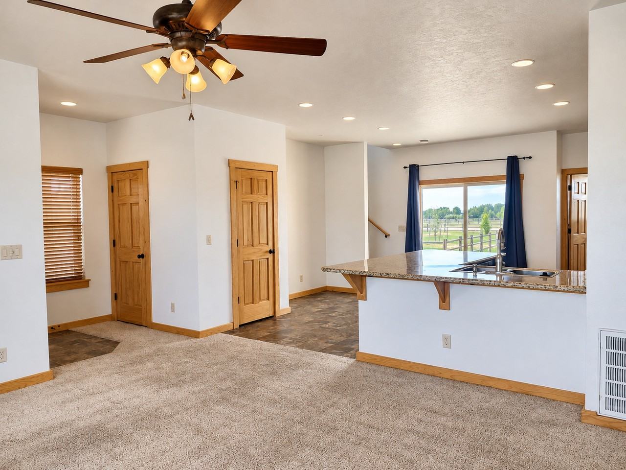 1018 River Bend St #1 - Photo 4 of 30