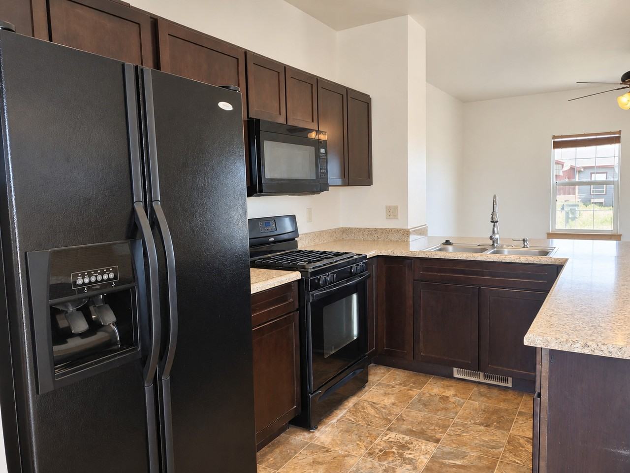1018 River Bend St #1 - Photo 7 of 30