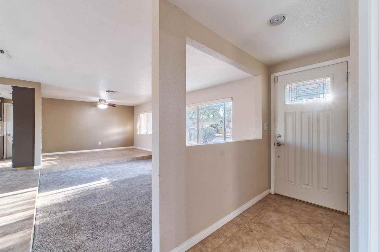 8395 Keats Ave - Photo 6 of 29