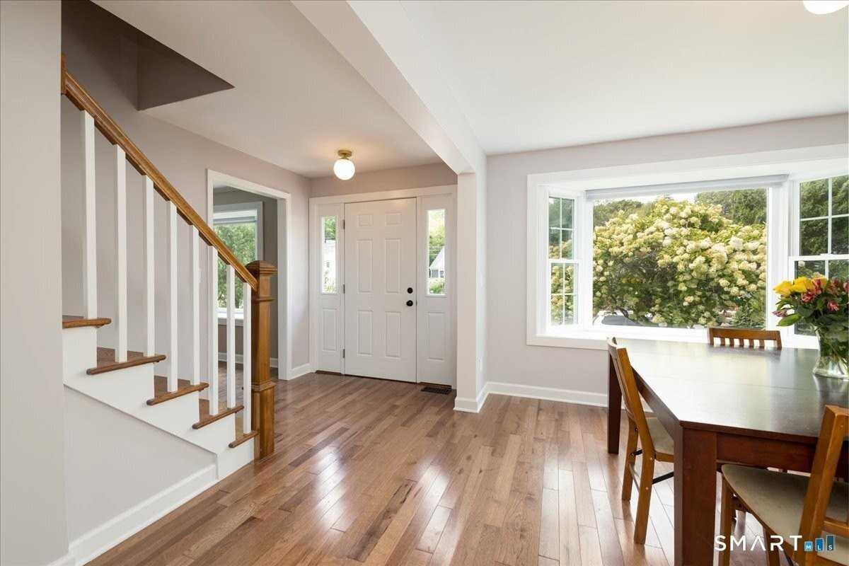 27 Hale St - Photo 5 of 35