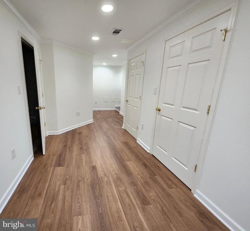 93 Hoover Ave - Photo 5 of 9