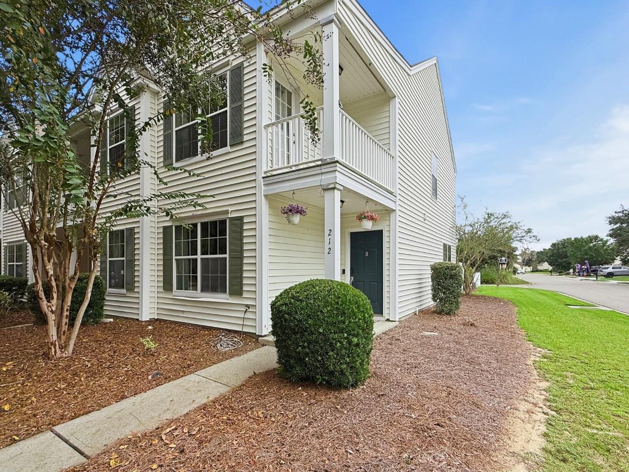 212 Station Mill Blvd - Photo 2 of 11