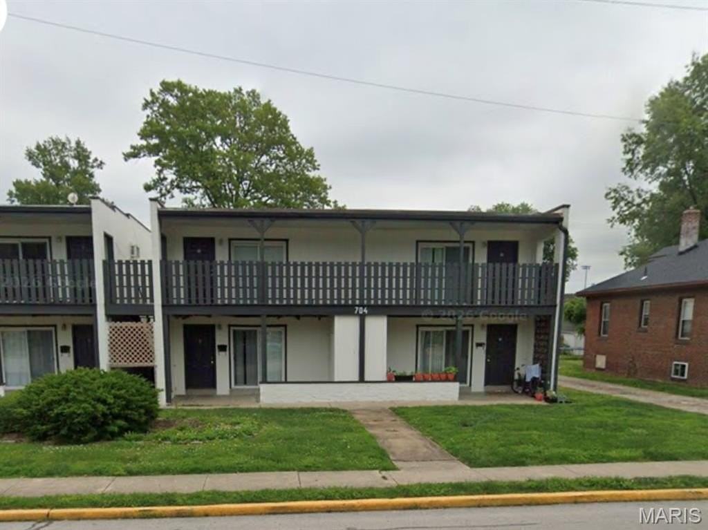 704 S Lincoln Ave #11 - Photo 2 of 9