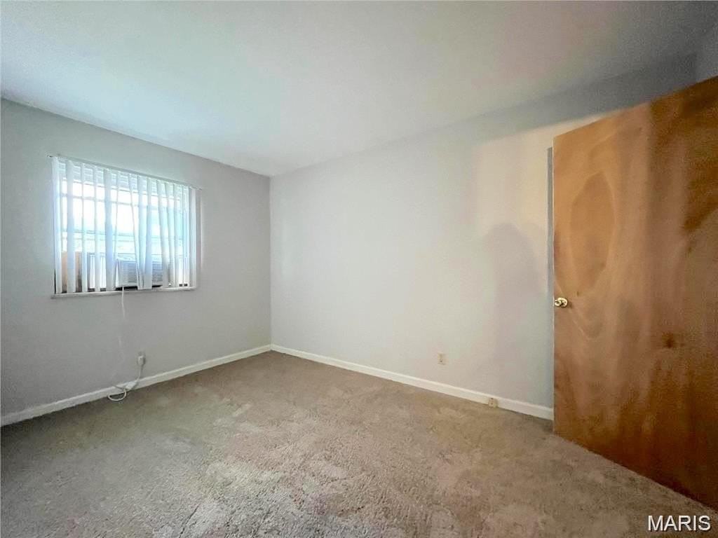704 S Lincoln Ave #11 - Photo 7 of 9