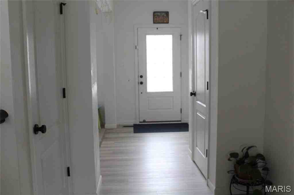 120 Bell Blvd - Photo 5 of 34