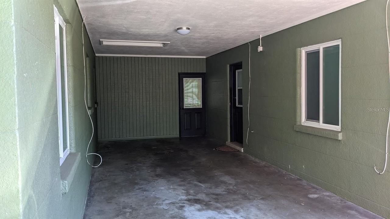 2104 Palm Ter - Photo 3 of 17