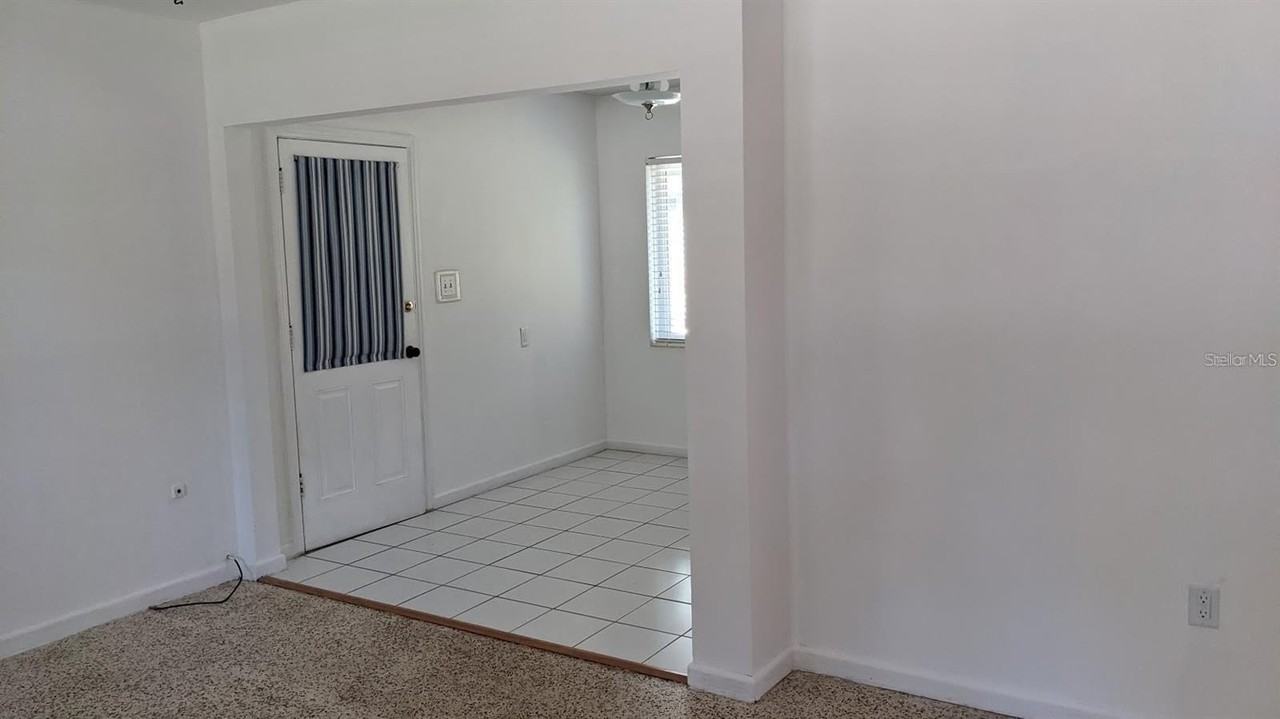 2104 Palm Ter - Photo 5 of 17